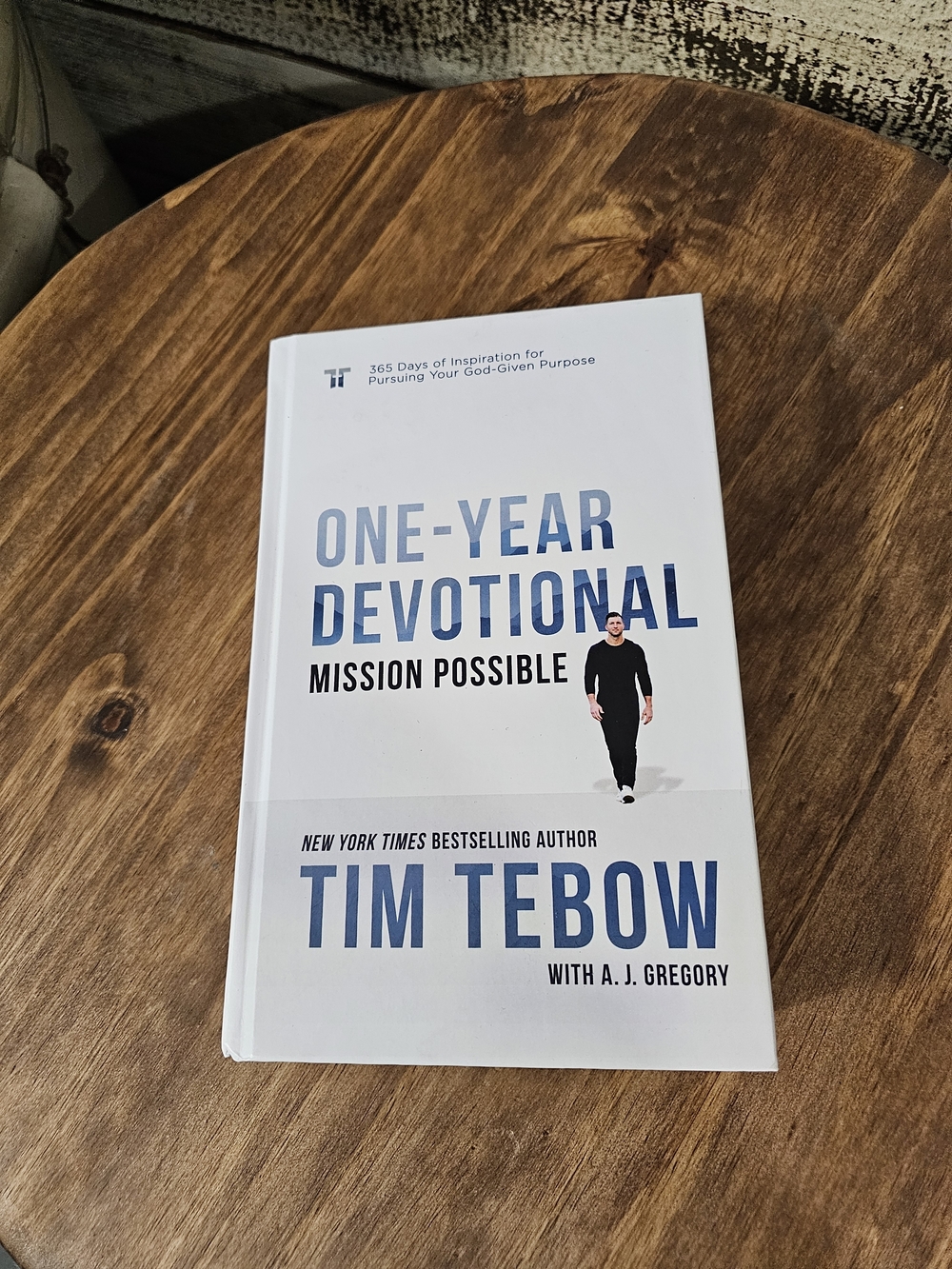 One-Year Devotional Mission Possible by Tim Tebow - White/Cobalt Blue Cover